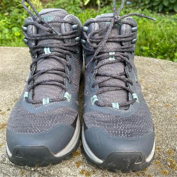 Women’s Keen Waterproof Terradora II hiking boots. Size 8. EUC - Picture 7 of 11